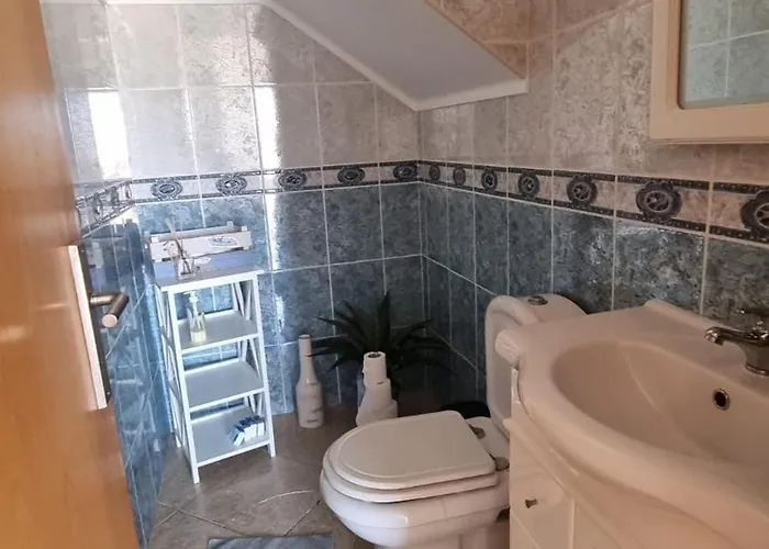 בית הארחה Paradise בליאל